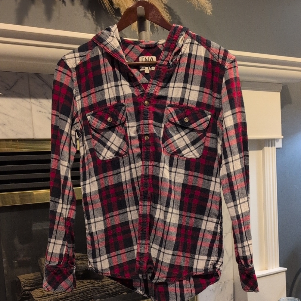 TNA Aritzia Red Plaid Hooded Flannel Button Down Shirt Sm Boyfriend Fit